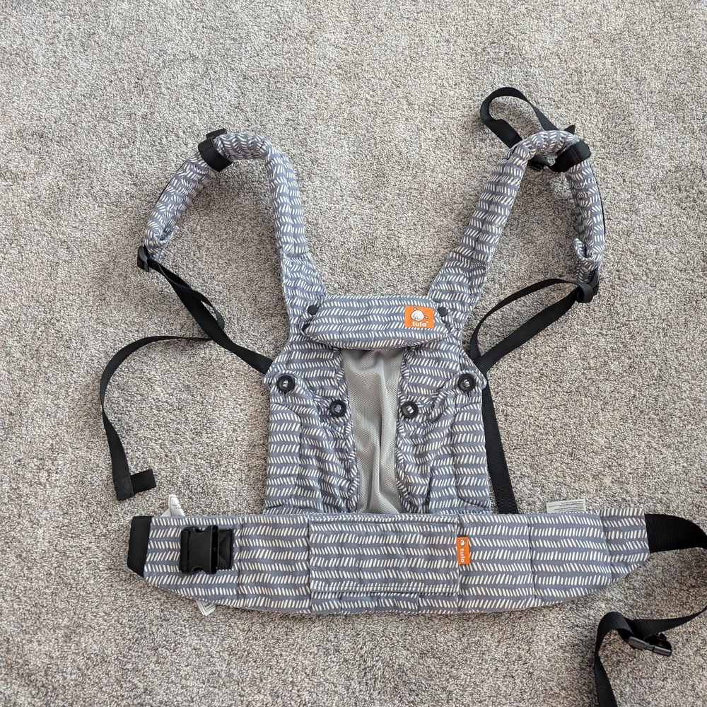 Tula Kids Carrier - blue/White. Like New